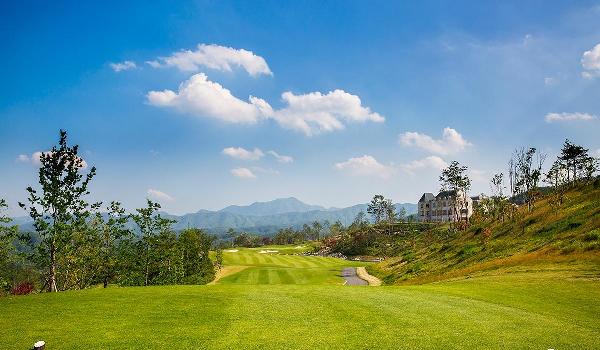 夏日乡村俱乐部 - 星际高球联盟-中国精英人士高尔夫旅游度假实景