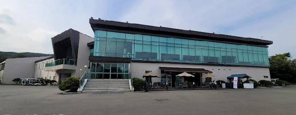 杰作高尔夫俱乐部 - 阳江保利银滩高尔夫套票-海滨高尔夫旅游1球1晚套餐
