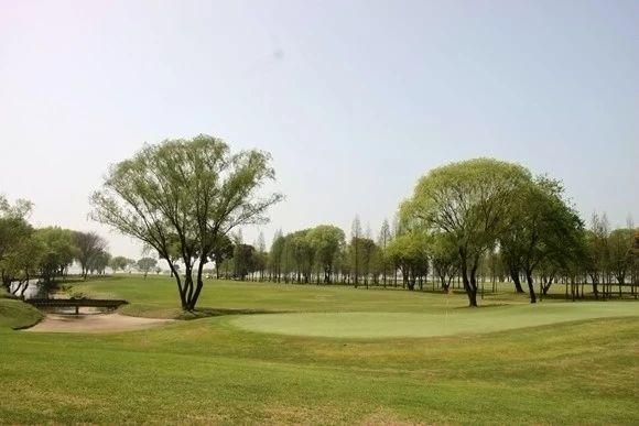 上海光明高尔夫球会 - 高尔夫1球1晚特惠套票-星际高球联盟精选旅游套餐