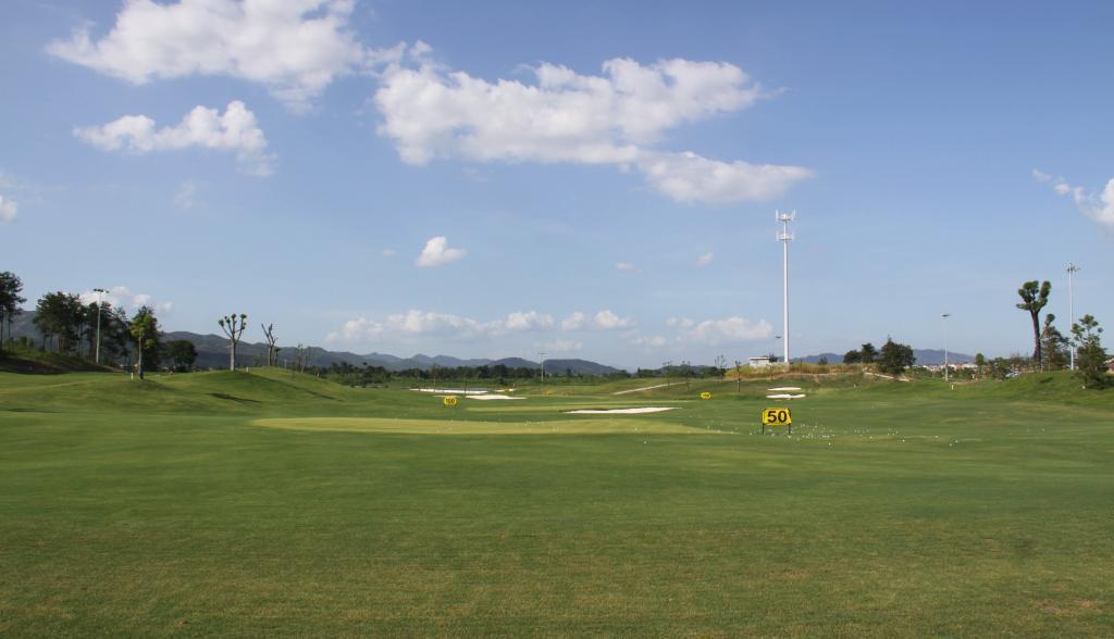 湖州德清龙山湖高尔夫球会 - 全国335座高尔夫球场实时预订-高球爱好者一站式订场平台
