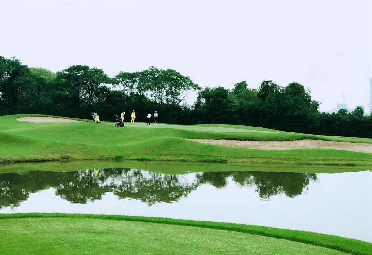 武汉东方高尔夫球会 - 高尔夫1球1晚特惠套票-星际高球联盟精选旅游套餐