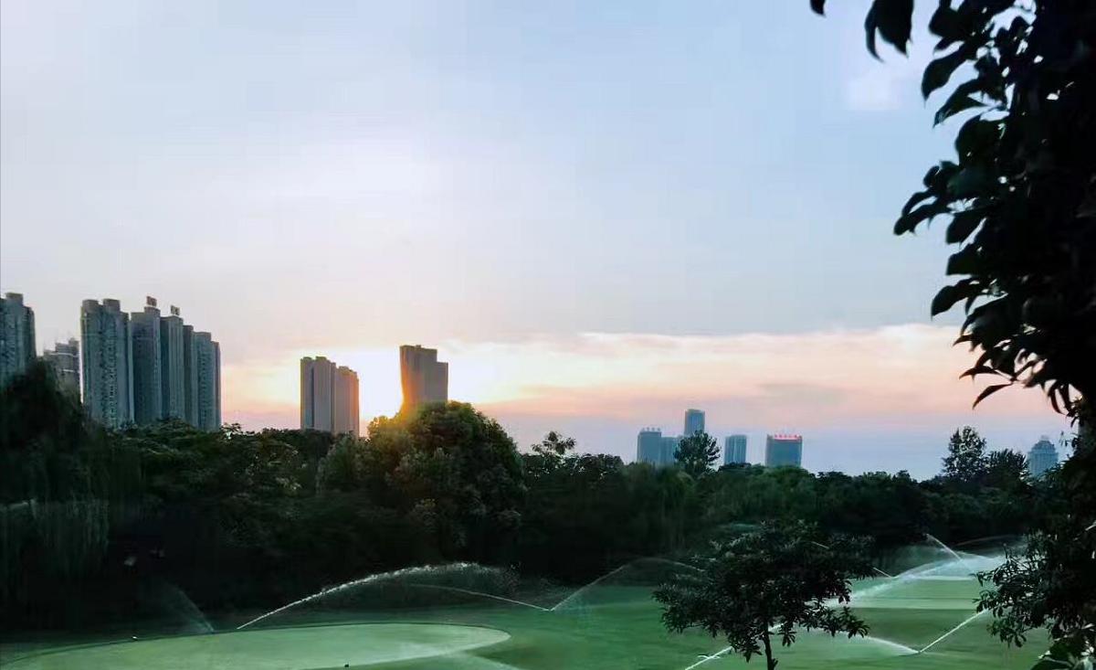 武汉东方高尔夫球会 - 深圳观澜湖高尔夫订场服务-广东专业高尔夫预订平台