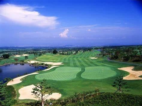 济州岛黑石/吾罗/爱威利斯·3球3晚 - 全国335座高尔夫球场实时预订-高球爱好者一站式订场平台