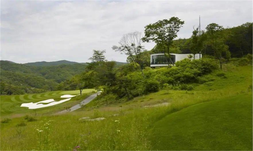 韩国卡斯卡迪亚/呼啸石/南泉·3球4晚 - 海口观澜湖高尔夫球场预订-海南高尔夫旅游攻略推荐