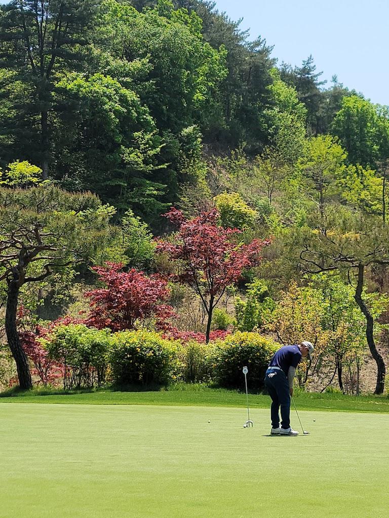 星宿高尔夫球会 - 阳江保利银滩高尔夫套票-海滨高尔夫旅游1球1晚套餐
