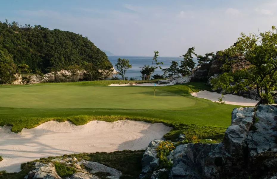 韩国釜山南海南角/海云台/德维奇·3球4晚 - 全国335座高尔夫球场实时预订-高球爱好者一站式订场平台
