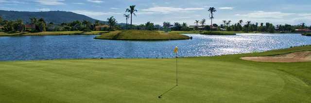 Safety Beach Golf Club - 全国335座高尔夫球场实时预订-高球爱好者一站式订场平台
