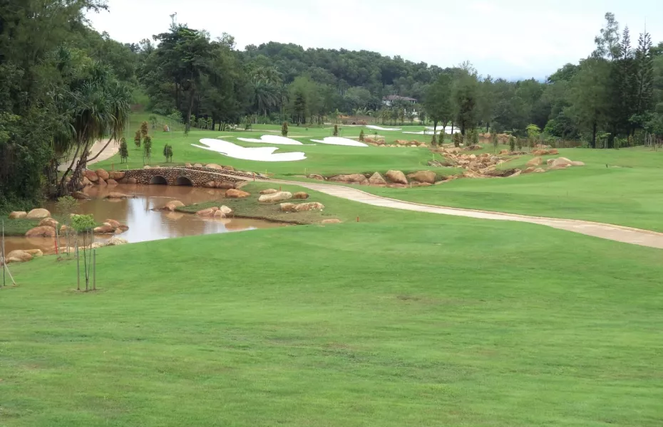 Mahkota Golf & Country Club - 全国335座高尔夫球场实时预订-高球爱好者一站式订场平台