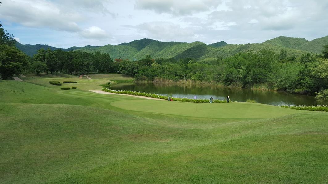 龙山高尔夫高尔夫球会 - 高尔夫1球1晚特惠套票-星际高球联盟精选旅游套餐