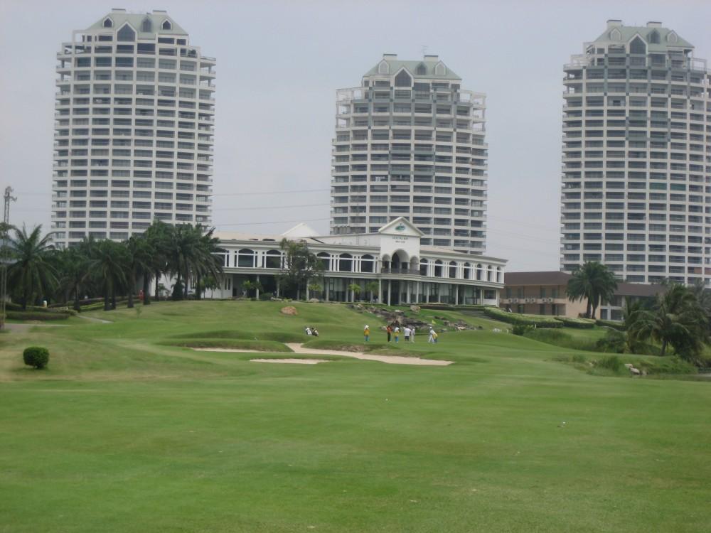 水晶湾高尔夫球会 - 阳江保利银滩高尔夫套票-海滨高尔夫旅游1球1晚套餐