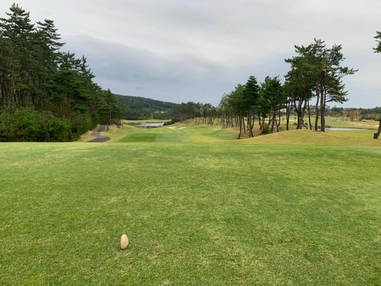 湾畔高尔夫球会 - 阳江保利银滩高尔夫套票-海滨高尔夫旅游1球1晚套餐