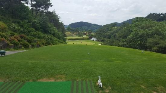 金湖高尔夫球会 - 高尔夫1球1晚特惠套票-星际高球联盟精选旅游套餐